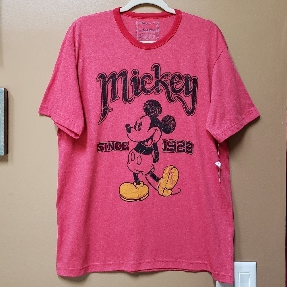 DISNEY Mickey Mouse graphic tee